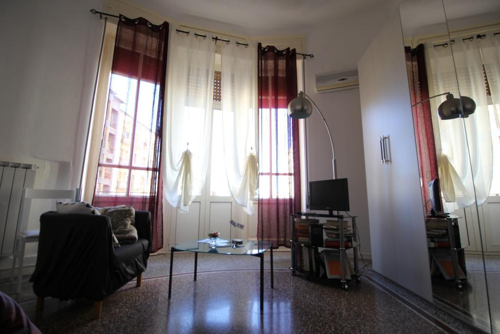 Bed and Breakfast Bed 'N Books à Sassari Extérieur photo